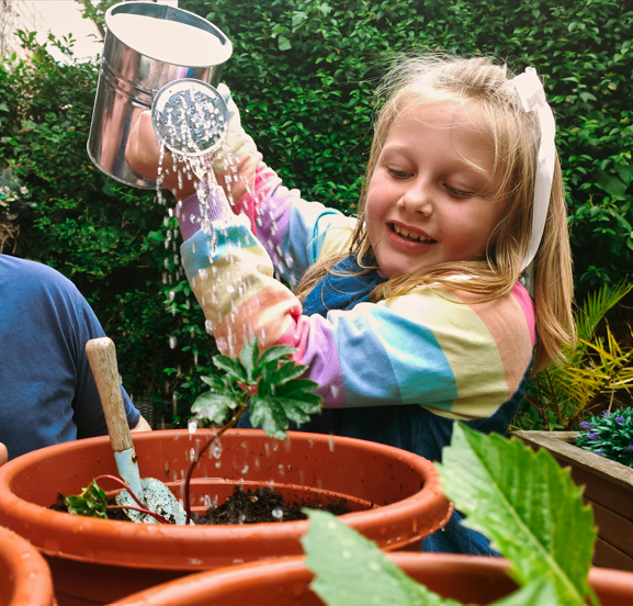 Kids' flowerpot competition